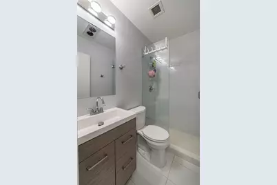 2100 NE 38th St, Unit #216, Lighthouse Point, FL 33064 - Photo 16