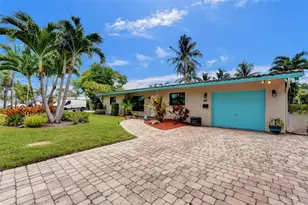 60 SE 10th St, Pompano Beach, FL 33060 - Photo 2