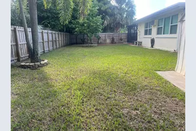 872 NE 36th St, Unit #A, Oakland Park, FL 33334 - Photo 8