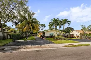 872 NE 36th St, Oakland Park, FL 33334 - Photo 2