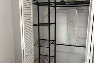 1315 SE 2nd St Unit #Rear E, Fort Lauderdale, FL 33301 - Photo 10