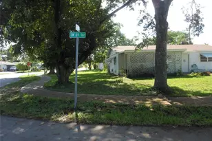 1700 SW 69th Terrace, North Lauderdale, FL 33068 - Photo 4