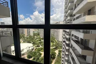 2500 Parkview Dr, Hallandale Beach, FL 33009 - Photo 4