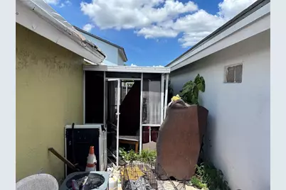 18476 NW 52nd Path, Miami Gardens, FL 33055 - Photo 14