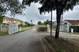 18476 NW 52nd Path, Miami Gardens, FL 33055 - Photo 4