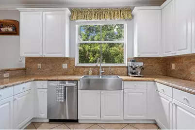 1201  Skylark Dr, Weston, FL 33327 - Photo 16