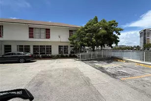 1833 S Ocean Dr, Hallandale Beach, FL 33009 - Photo 30