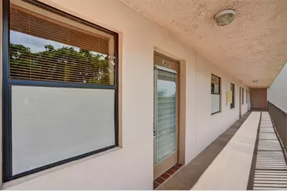 10434  Sunrise Lakes Blvd, Unit #202, Sunrise, FL 33322 - Photo 2