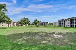 10434 Sunrise Lakes Blvd, Sunrise, FL 33322 - Photo 24