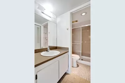 10434  Sunrise Lakes Blvd, Unit #202, Sunrise, FL 33322 - Photo 12