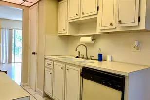 670 Tennis Club Dr, Fort Lauderdale, FL 33311 - Photo 10