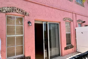 670 Tennis Club Dr, Fort Lauderdale, FL 33311 - Photo 20