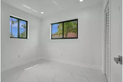 2301  Alcazar Dr, Miramar, FL 33023 - Photo 10