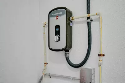 2301  Alcazar Dr, Miramar, FL 33023 - Photo 42