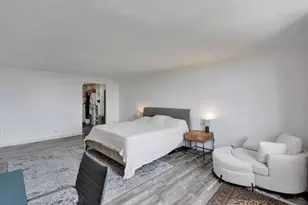 1800 NE 114th St, Miami, FL 33181 - Photo 52