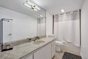 1800 NE 114th St, Miami, FL 33181 - Photo 38