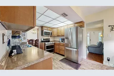 8201 NW 59th Ct, Tamarac, FL 33321 - Photo 12