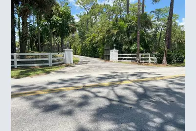2315  Deer Run Blvd, Loxahatchee, FL 33470 - Photo 2