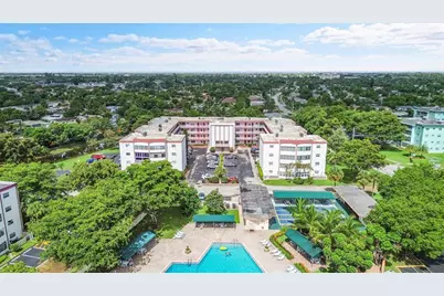 4000 NW 44th Ave, Unit #401, Lauderdale Lakes, FL 33319 - Photo 1