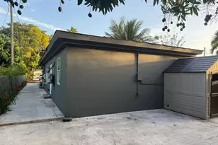 2739 Lincoln St, Hollywood, FL 33020 - Photo 2