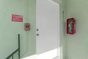 8771 NW 39th St, Sunrise, FL 33351 - Photo 40