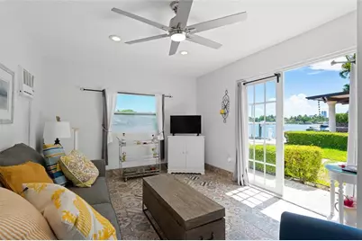 1100 N Northlake Dr, Hollywood, FL 33019 - Photo 12