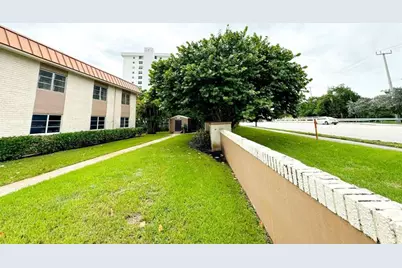 124 NE 19th Ct, Unit #201B, Wilton Manors, FL 33305 - Photo 14