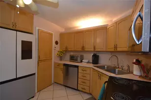 2175 NE 56th St, Fort Lauderdale, FL 33308 - Photo 2