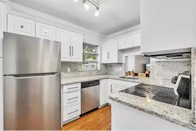 5940 NW 64th Ave, Unit #101, Tamarac, FL 33319 - Photo 12