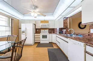 271 S Hollybrook Dr, Pembroke Pines, FL 33025 - Photo 4