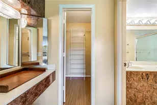 271 S Hollybrook Dr, Pembroke Pines, FL 33025 - Photo 12