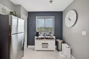 2334 S Cypress Bend Dr, Pompano Beach, FL 33069 - Photo 6