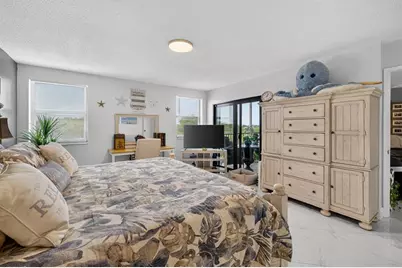 2334 S Cypress Bend Dr, Unit #511, Pompano Beach, FL 33069 - Photo 12