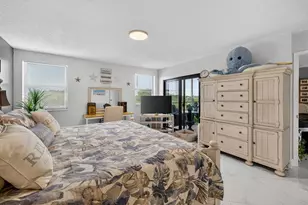 2334 S Cypress Bend Dr, Pompano Beach, FL 33069 - Photo 12