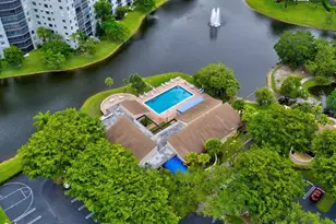 2334 S Cypress Bend Dr, Pompano Beach, FL 33069 - Photo 32