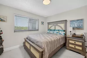 2334 S Cypress Bend Dr, Pompano Beach, FL 33069 - Photo 18