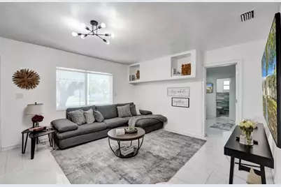 2001  Washington St, Hollywood, FL 33020 - Photo 2