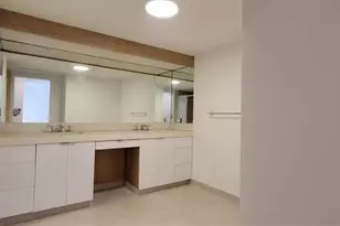 19355 Turnberry Way, Miami, FL 33180 - Photo 12