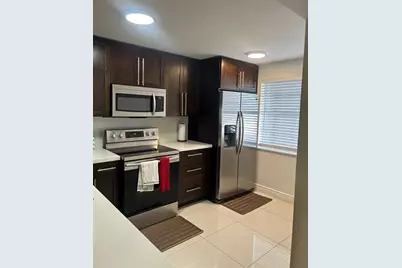 3521  Inverrary Dr, Unit #J109, Lauderhill, FL 33319 - Photo 4