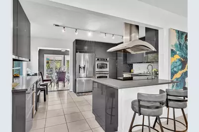 1124 NE 18th Ave, Fort Lauderdale, FL 33304 - Photo 2