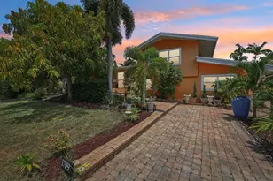 1709 NE 28th Dr, Wilton Manors, FL 33334 - Photo 44