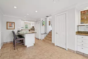 1709 NE 28th Dr, Wilton Manors, FL 33334 - Photo 6