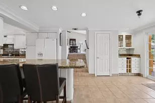 1709 NE 28th Dr, Wilton Manors, FL 33334 - Photo 8