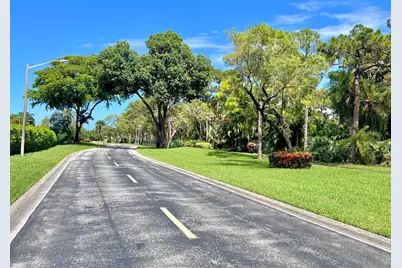 10952  Roebelini Palm Ct, Unit #B, Boynton Beach, FL 33437 - Photo 32