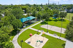 812 NW 26th St, Wilton Manors, FL 33311 - Photo 26