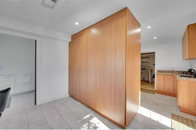 1736 NW 38th St, Oakland Park, FL 33309 - Photo 52