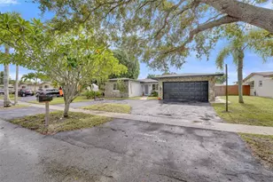 9348 NW 24th Pl, Pembroke Pines, FL 33024 - Photo 18
