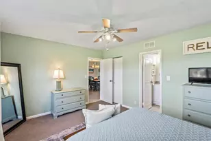 1035 Country Club Dr, Margate, FL 33063 - Photo 14