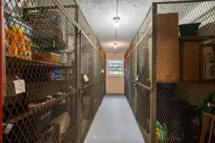 1035 Country Club Dr, Margate, FL 33063 - Photo 20