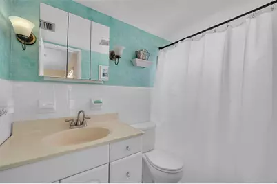 2050 NE 39th St, Unit #E306, Lighthouse Point, FL 33064 - Photo 14